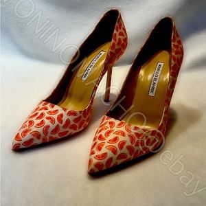 NEW! Never Worn! Manolo Blahnik Linen Stilettos
